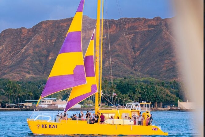 1-Hour Diamond Head Sail of Waikiki Beach - What to wear and expect when the ocean gets a little real