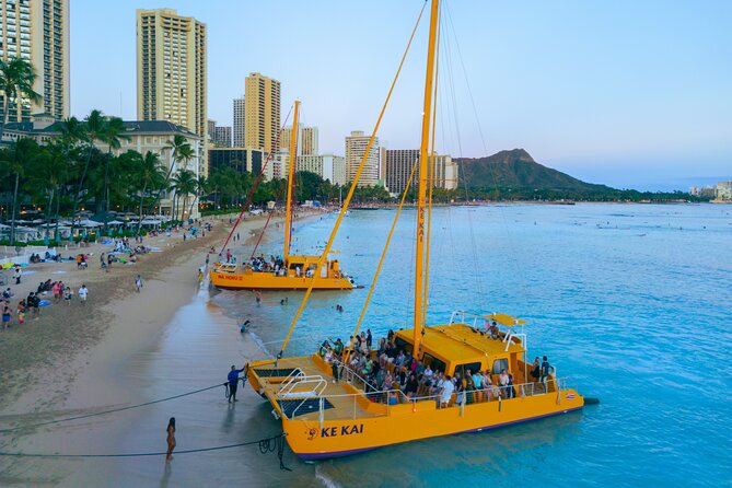 1-Hour Diamond Head Sail of Waikiki Beach - How good is this for families, couples, and solo travelers