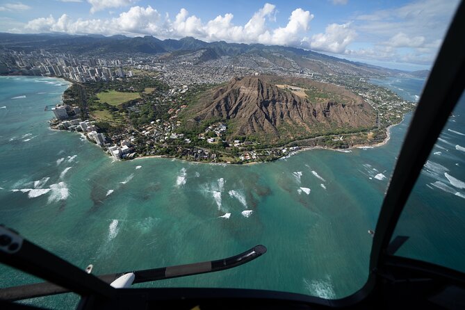 60 Minutes SHARED Helicopter Tour in Honolulu - North shore energy: Waimea, Haleiwa, and Dole Plantation from above