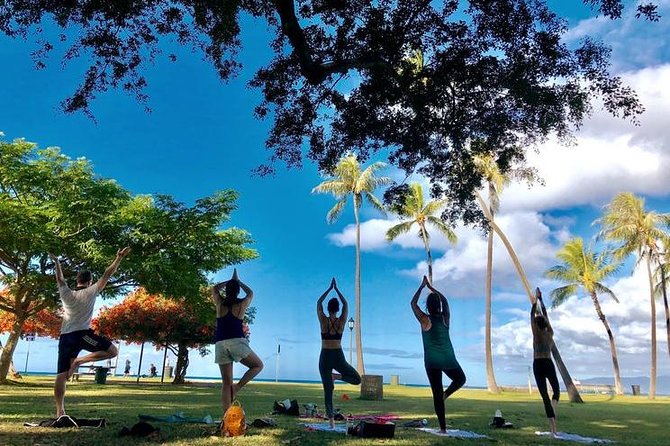 Beach Yoga on Waikiki with Diamondhead Backdrop - What to bring for beach yoga sanity (and what you can rent)
