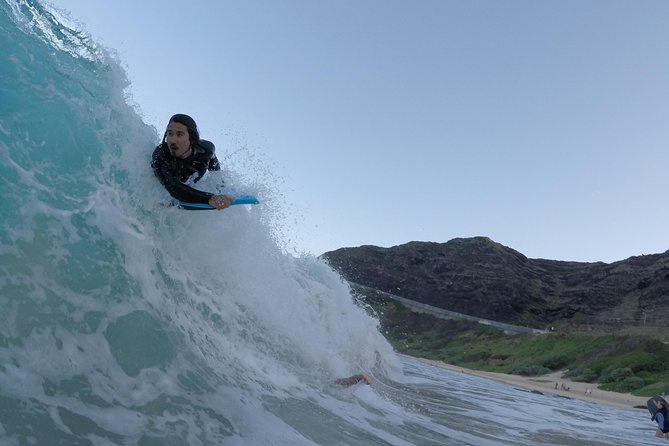 Bodyboarding 1-to-1 Private Lesson with Waikiki Courtesy Shuttle - The moment before the waves: your instructor builds the lesson around you