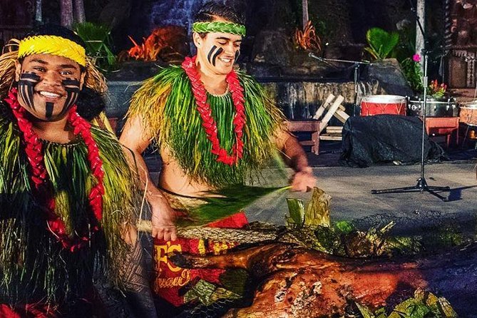 Chief's Luau Admission - Dinner Time: The Hawaiian Feast and All-You-You-Can Eat Plates
