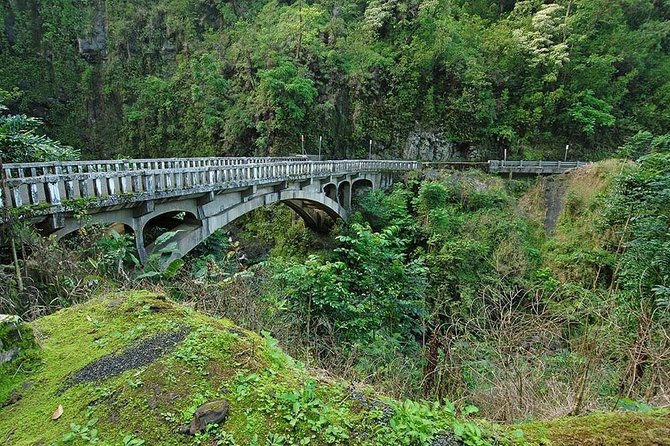 Day Trip from Oahu to Maui: Road to Hana Adventure - Paia and Ke‘anae Peninsula: plantation-era town and lava-meets-ocean