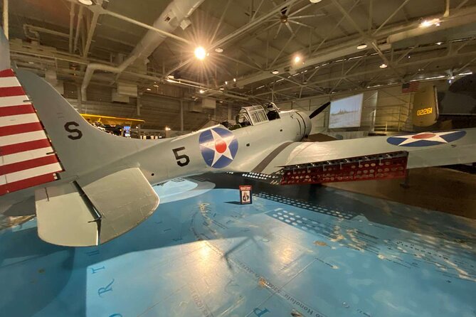 Deluxe Arizona Memorial and Pearl Harbor Aviation Museum Tour - The Human Factor: When your guide turns a schedule into a story
