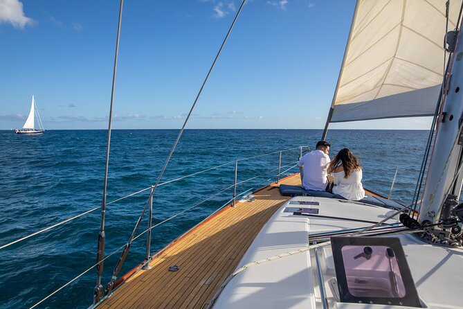 Explore Turtle Canyons Waikiki Snorkel and Sail Adventure - Snorkeling in Waikiki Waters: When It Shines and When You Pivot