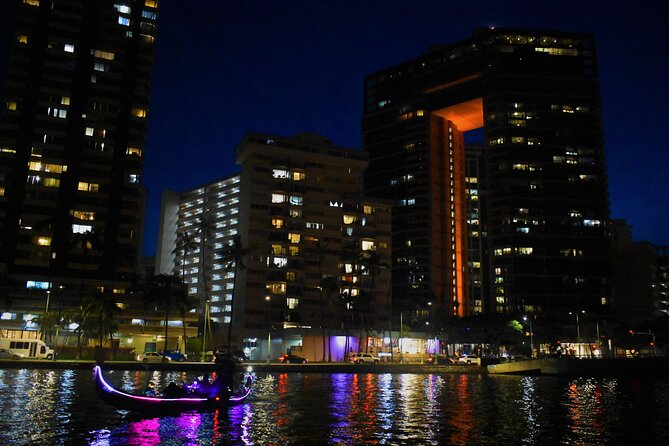 Fireworks Waikiki Gondola Cruise -lots of fun- - What You Drink, Eat, and Wear (It’s Included, So Use It)