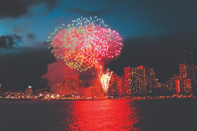 Friday Fireworks Dinner Sail from the Hilton Hawaiian Village - Key Things I’d Lock In Before You Go