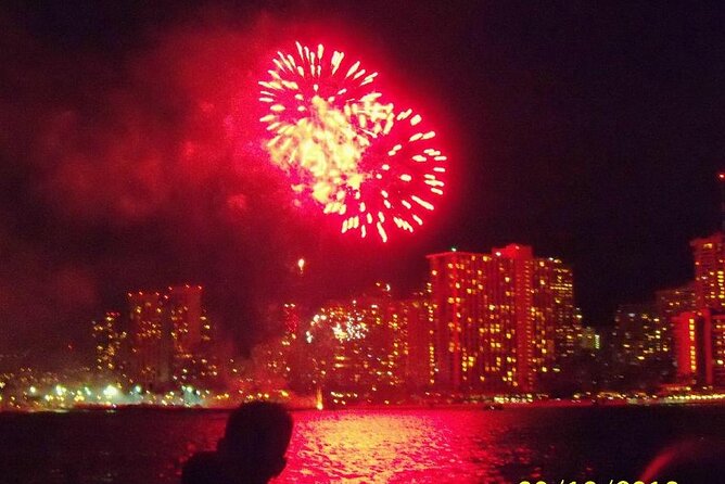 Friday Fireworks Dinner Sail from the Hilton Hawaiian Village - Stop 1: Diamond Head Crater Views Without the Hassle