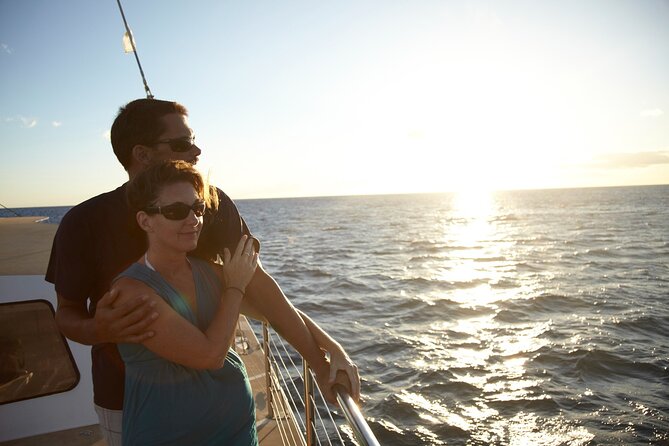 Friday Fireworks Dinner Sail from the Hilton Hawaiian Village - Stop 2: Queen’s Beach—A Calmer Coast Moment