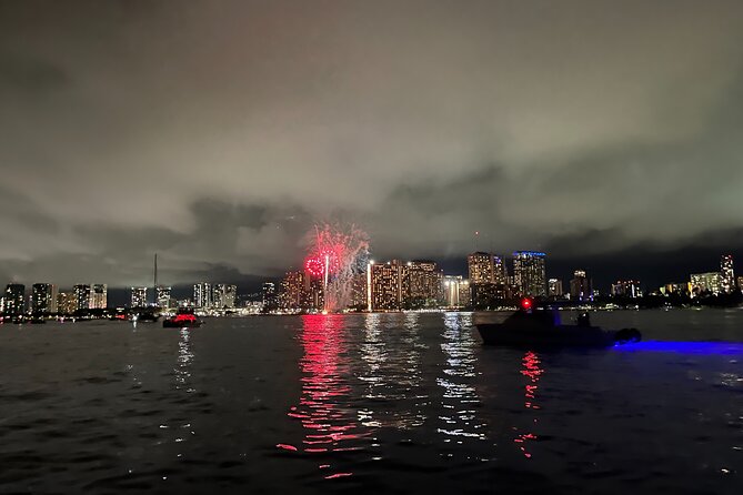 Friday Night Waikiki Fireworks Cruise - What you’re really buying: a tight time window with great views
