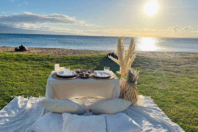 Hawaii Beach Picnic Date - Privacy and Practicalities at Ala Moana (It Matters More Than You Think)