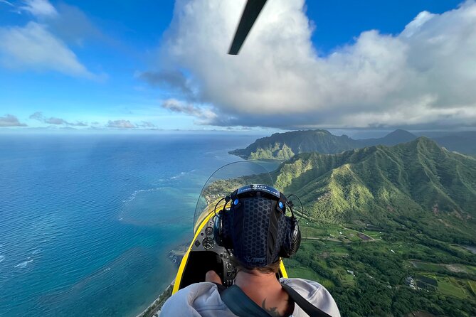 Hawaii Private Gyroplane Flights Over Oahu’s North Shore - Headsets and Communication: Making the Flight Feel Less Like a Black Box