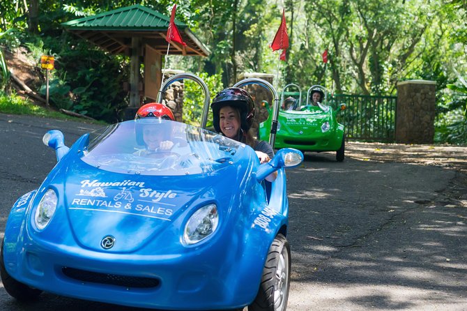 Hawaiian Style Scoot Coupe Rental for the Day - A day on tiny wheels: what the Scoot Coupe rental really feels like