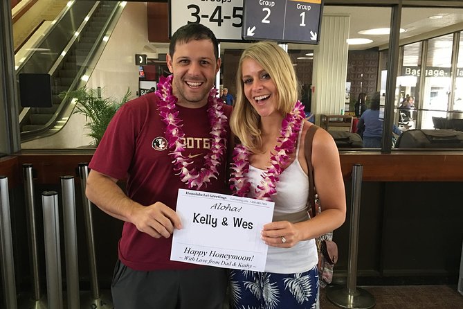Honeymoon Airport Lei Greeting on Honolulu Oahu - How the Meet-and-Greet Actually Plays Out at the Airport