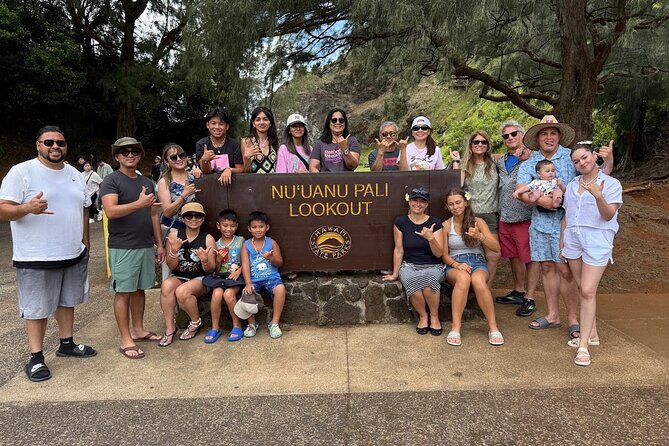 Honolulu Airport Shuttle & Circle Island Tour - The Day Begins: Airport Shuttle + a 7:00 am Start
