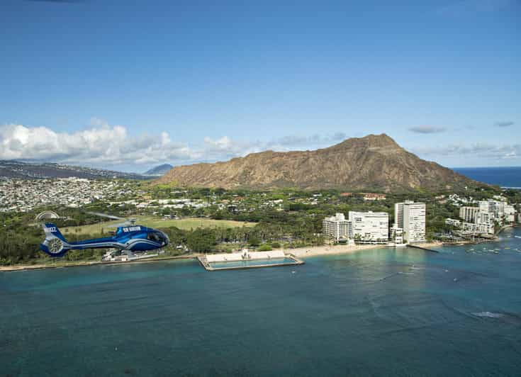 Honolulu: Blue Skies of Oahu Helicopter Tour - Diamond Head and Waikiki reefs: the easy way to read the coastline