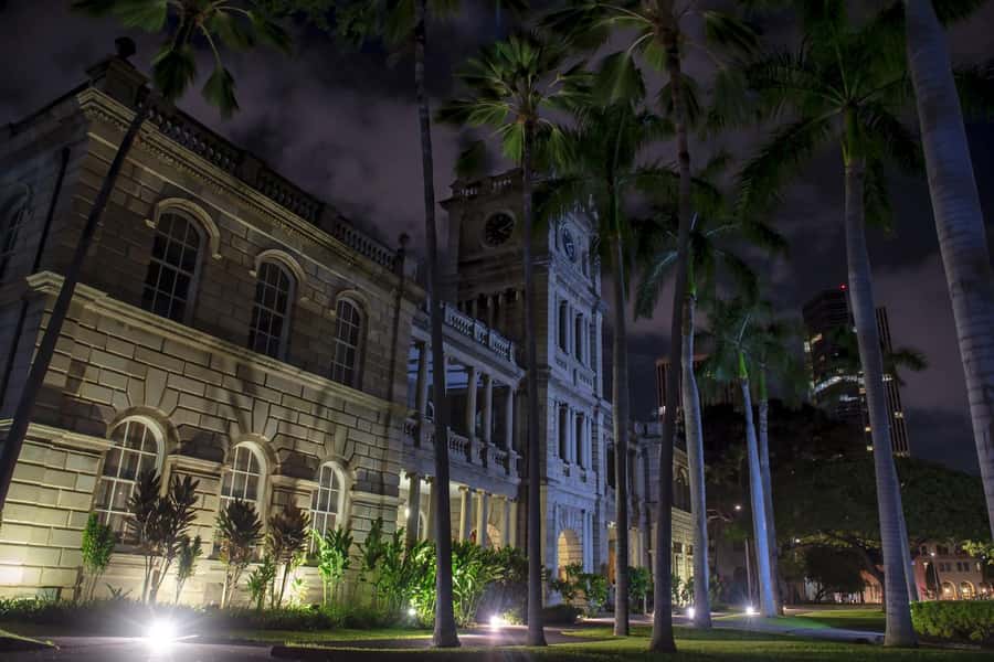 Honolulu Haunts: Ghosts and Spirits Walking Tour - Night Marchers and Ancient Warriors on Modern Sidewalks