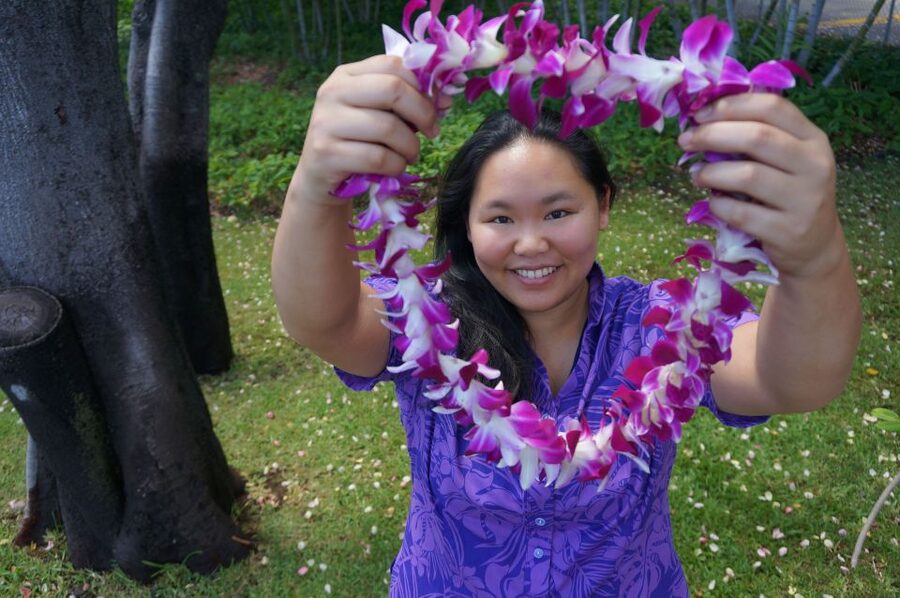 Honolulu Honeymoon Airport Lei Greeting - The Dedicated Greeter Advantage (Especially After a Delay)
