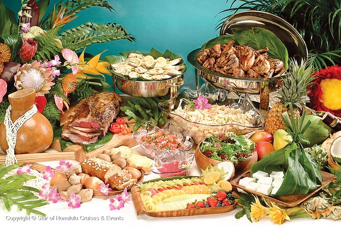 Honolulu: Pacific Star Sunset Dinner Cruise and Show - Friday nights: extra sailing time and fireworks