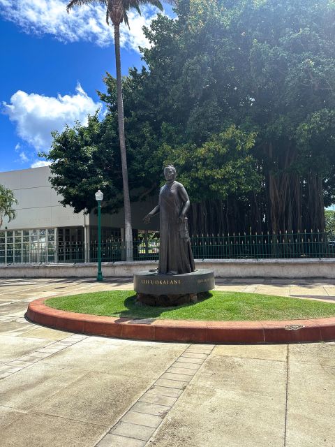 Honolulu: Pearl Harbor, USS Arizona Memorial [Early Access] - Honolulu Harbor and Aloha Tower: A quick palate cleanser with good photo angles