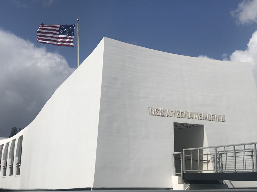 Honolulu: Pearl Harbor, USS Arizona Memorial [Early Access] - Queen Lili‘uokalani, Hawaii State Capitol, Eternal Flame, and Kamehameha: Notice the details