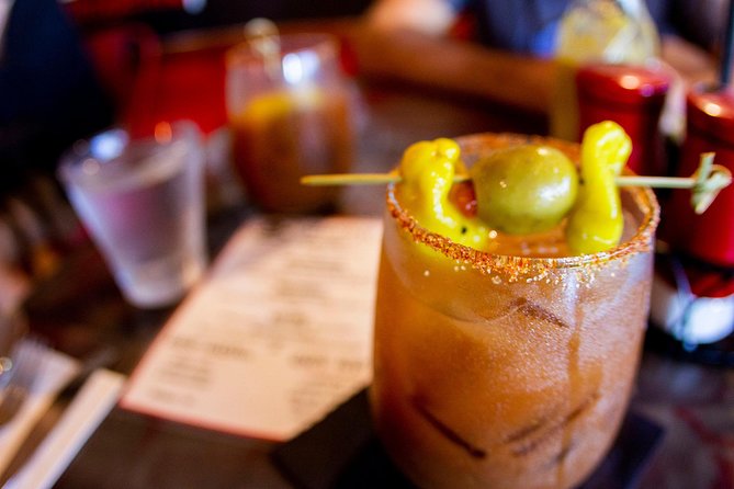 Honolulu's Walking Food Tour - Guides like Max and Nalu: what you gain beyond the menu
