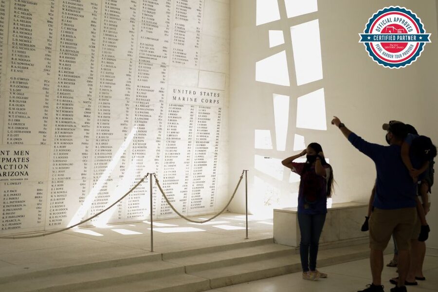 Honolulu: Salute to Pearl Harbor - USS Arizona Memorial Tour - The role of guides: what you should listen for