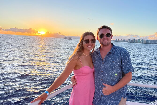 Honolulu Sunset Dinner Cruise with Friday Fireworks Show - Friday Night Waikiki Fireworks From the Water