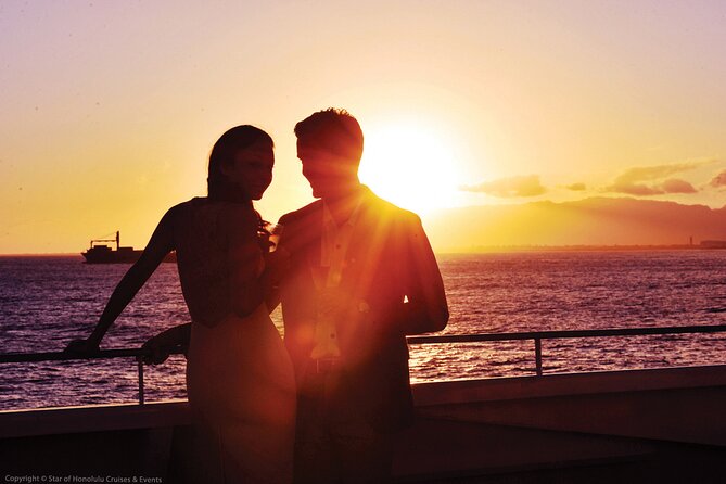 Honolulu: Three Star Deluxe Sunset Dinner Cruise and Show - Live Music and the Cultural Show: Hawaii’s Performance Energy