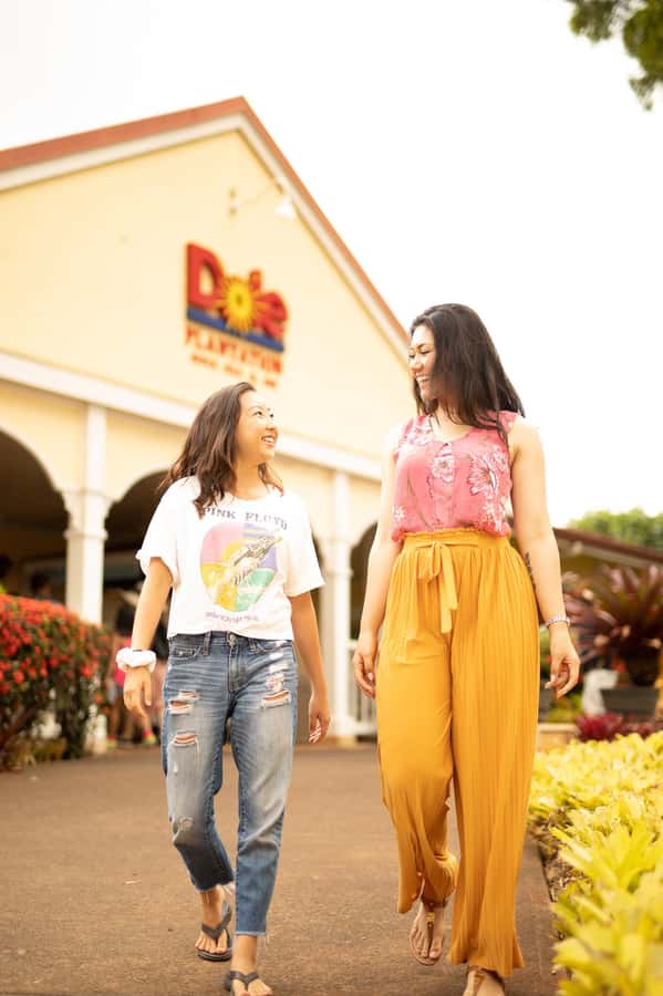 Honolulu: Ultimate Pearl Harbor and Circle Island Tour - Tropical Farms, Macadamia Nuts, and the Art of a Short Shopping Stop