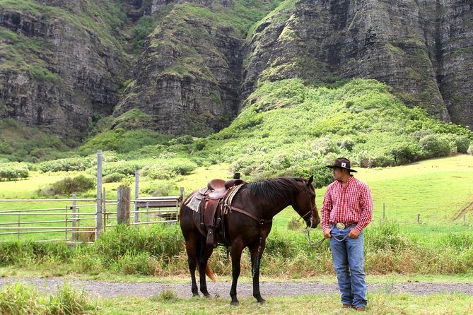 Kualoa Ranch - Horseback Walking Tour - Entering Kualoa Ranch and Getting Up on Horseback
