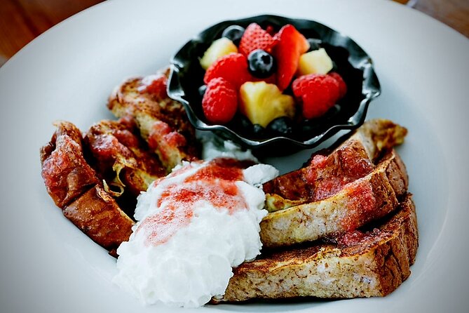 Late Breakfast Cruise in Honolulu - Breakfast onboard: Kona coffee, taro French toast, and loco moco