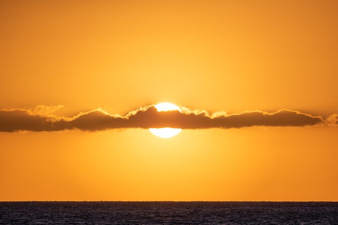 Moana’s Luxury semi-private Sunset Cruise on Nalu - Tradewinds, Spray, and the Hawaiian Rollercoaster Feeling