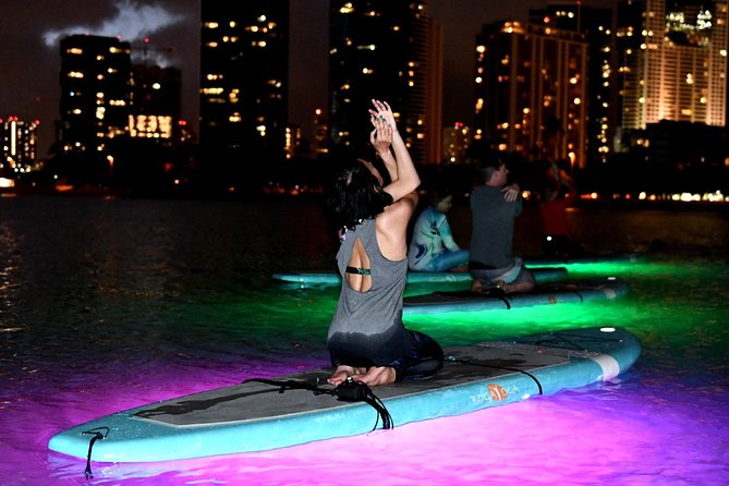 Night SUP Yoga in Honolulu, Hawaii - What to Wear (So Getting Wet Doesn’t Ruin Your Evening)