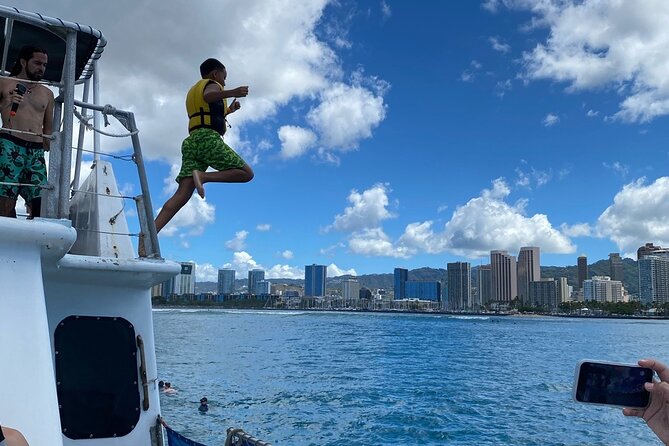 Oahu 5-in-1 Deluxe Cruise: Turtle Snorkeling & Ocean Activities - Meals on board: included snacks, plus real hydration