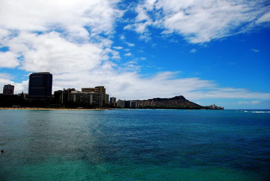 Oahu Boat Cruise to Diamond Head - Price and value on a 1-hour Waikiki-to-Diamond Head cruise