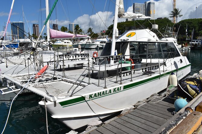 Oahu Catamaran Waikiki Sunset on 40 Foot Catamaran: Food and BYOB - The catamaran experience: comfort, deck time, and crew energy