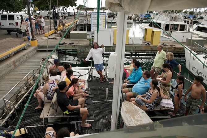 Oahu Catamaran Waikiki Sunset on 40 Foot Catamaran: Food and BYOB - Who this cruise is best for