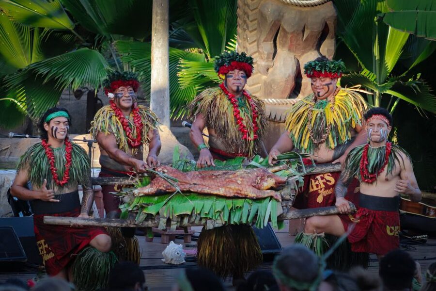 Oahu: Chief's Luau Dinner Show - What this Oahu luau evening really feels like