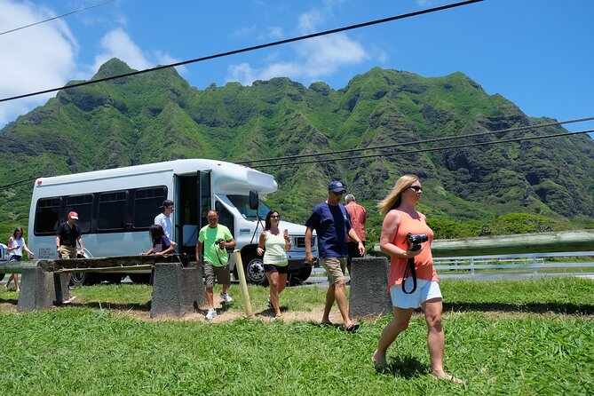 Oahu Circle Island Tour with Waimea Waterfall - Volcanic Views by the Road: Koko Head, Hanauma Bay, and Halona Blowhole