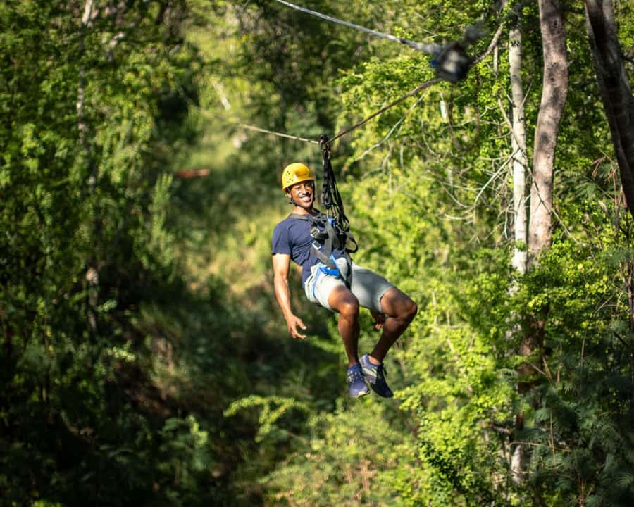 Oahu: Coral Crater Zipline Tour - The Group Experience: Better With Friends, Families, and Mixed Levels