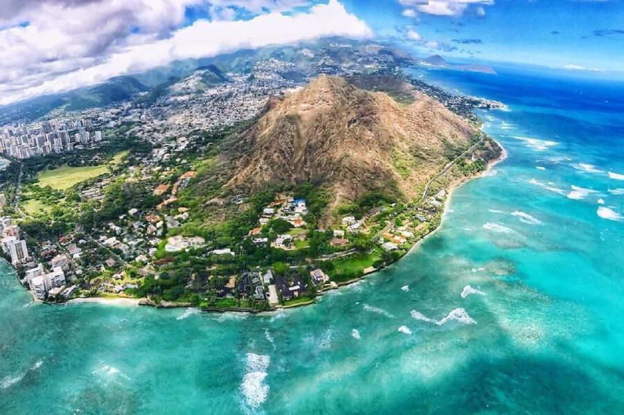 Oahu: Diamond Head Crater Hike and North Shore Experience - Plantation-Style Oahu Eats: Tropical Farms Macadamia Nuts and Kahuku’s Food Trucks