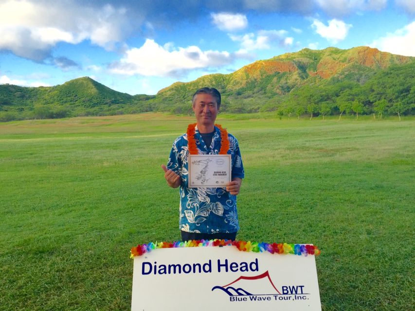 Oahu: Diamond Head Hike with Roundtrip Transportation - 5:00 AM Waikiki pickup: how the timing really helps