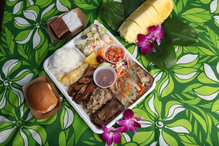 Oahu: Germaine's Traditional Luau Show & Buffet Dinner - Germaine’s Luau Setting: Private Beach Vibes in Oahu