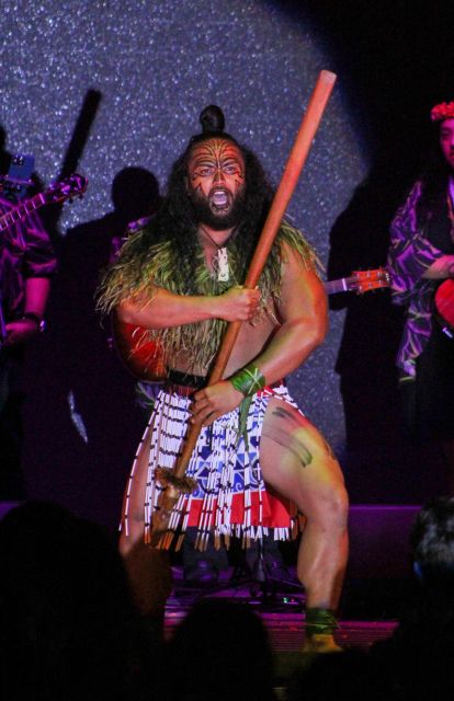 Oahu: Ka Moana Luau Dinner and Show at Aloha Tower - Getting there from Waikiki: transfers, meeting point, and parking reality