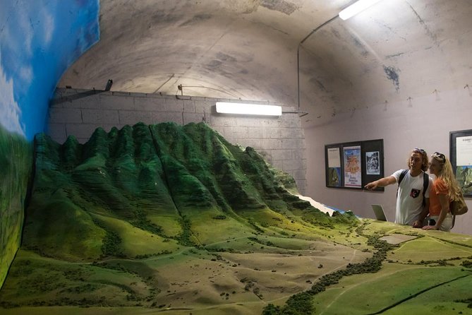 Oahu: Kualoa Ranch Movie Sites and Ranch Tour - How Good Audio and Group Size Can Affect Your Experience