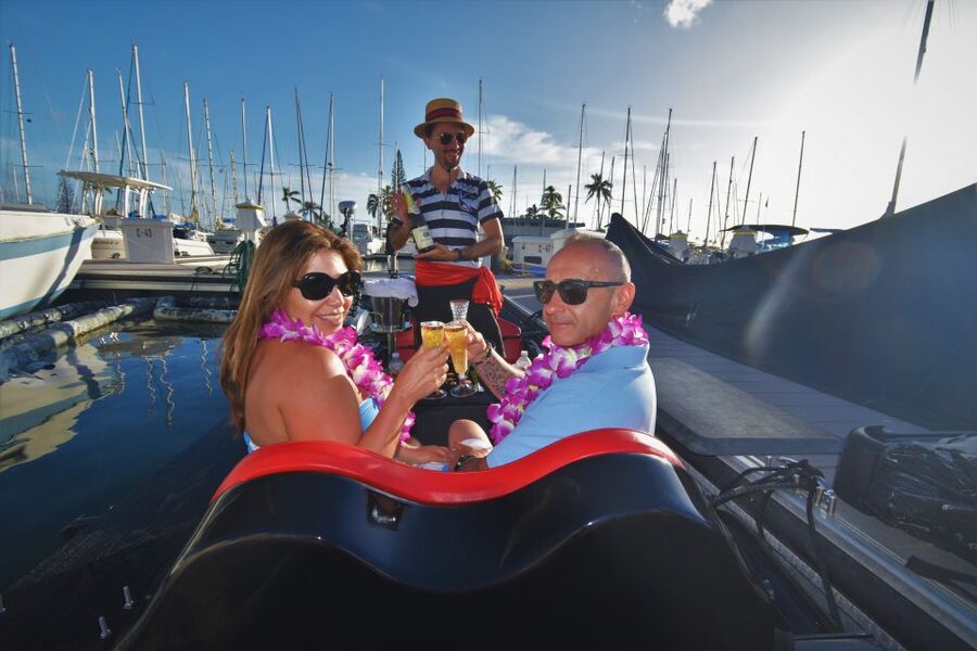 Oahu: Luxury Gondola Cruise with Drinks and Pastries - The Venice-Style Gondola Experience in Honolulu: Small Boat, Big Views