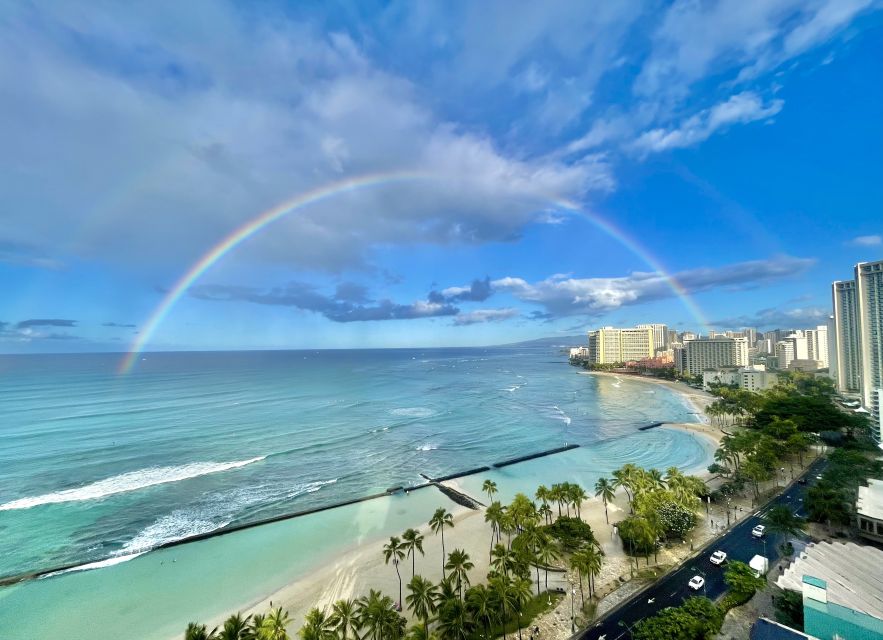Oahu: Pa'ina Luau Waikiki at Waikiki Beach Marriott Resort - Pre-show activities: lei-making, music, and optional tattoos