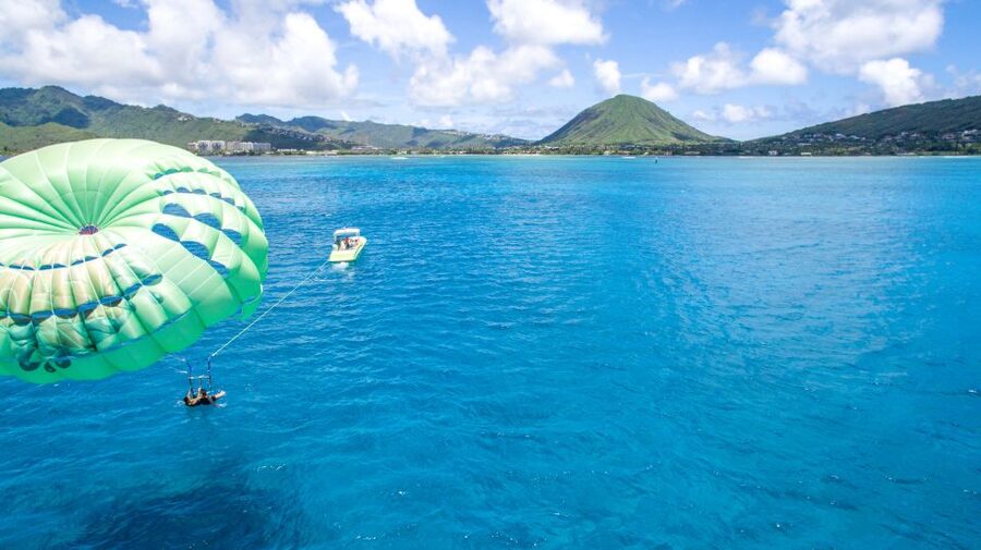 Oahu: Parasail on Maunalua Bay with Diamond Head Views - Safety briefing and gear: what to listen for