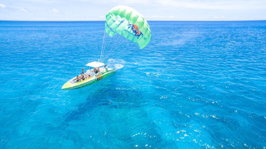 Oahu: Parasail on Maunalua Bay with Diamond Head Views - Meeting point tips that keep your day smooth